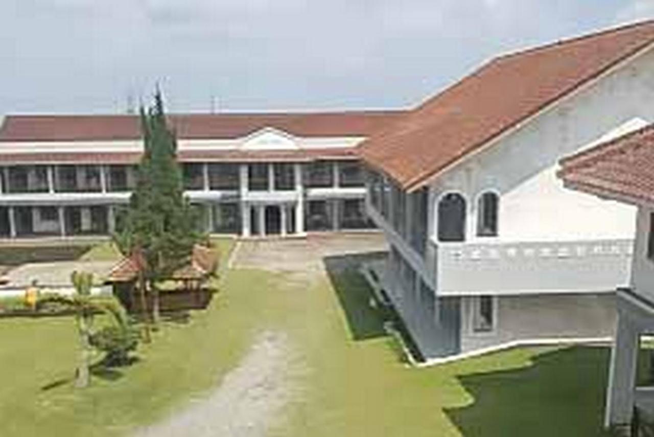 Hotel Puspa Sari Redpartner Ciater Exterior foto
