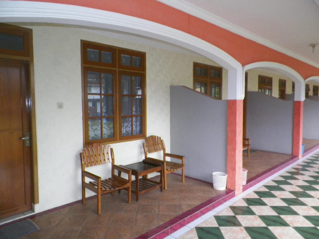 Hotel Puspa Sari Redpartner Ciater Habitación foto