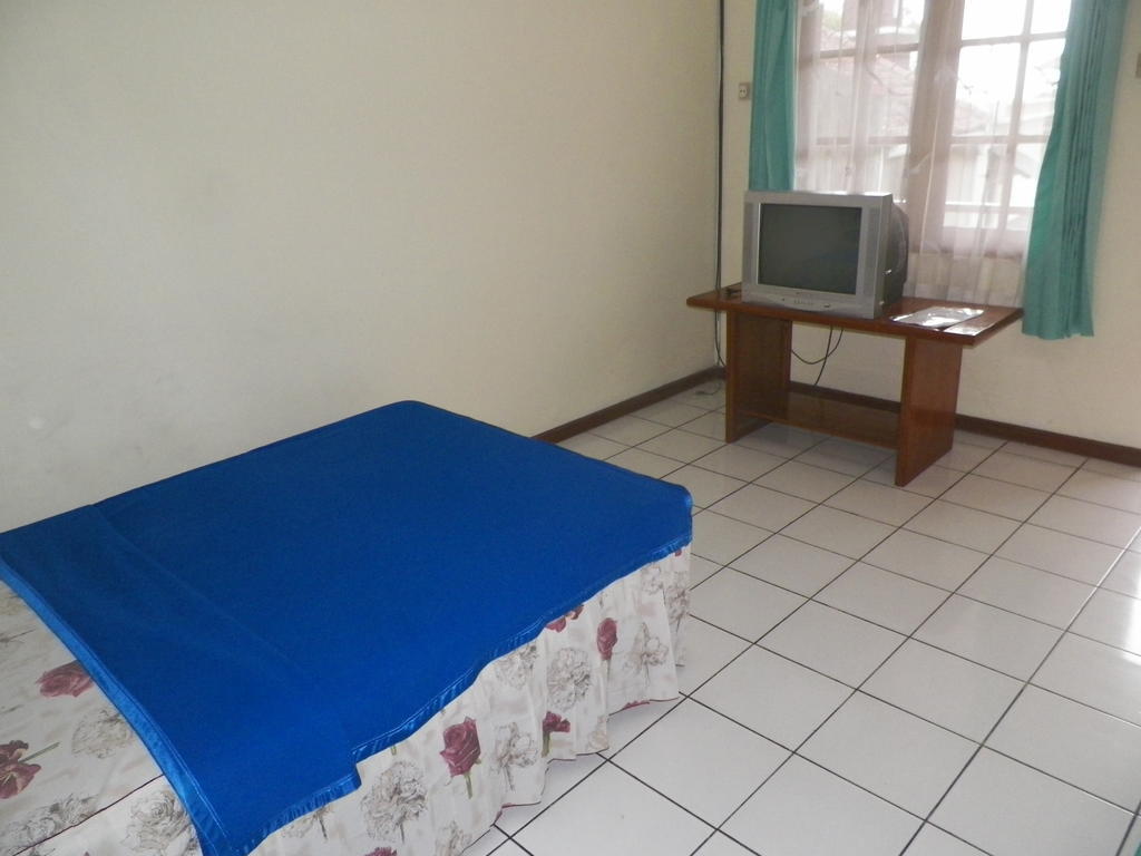 Hotel Puspa Sari Redpartner Ciater Habitación foto